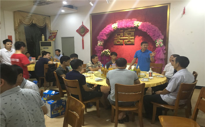 金秋十月，鑫發(fā)喜迎豐收慶功宴